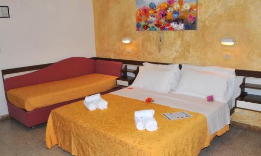 hotelhollywood it offerta-weekend-ponte-2-giugno-in-hotel-per-famiglie-a-rimini 013